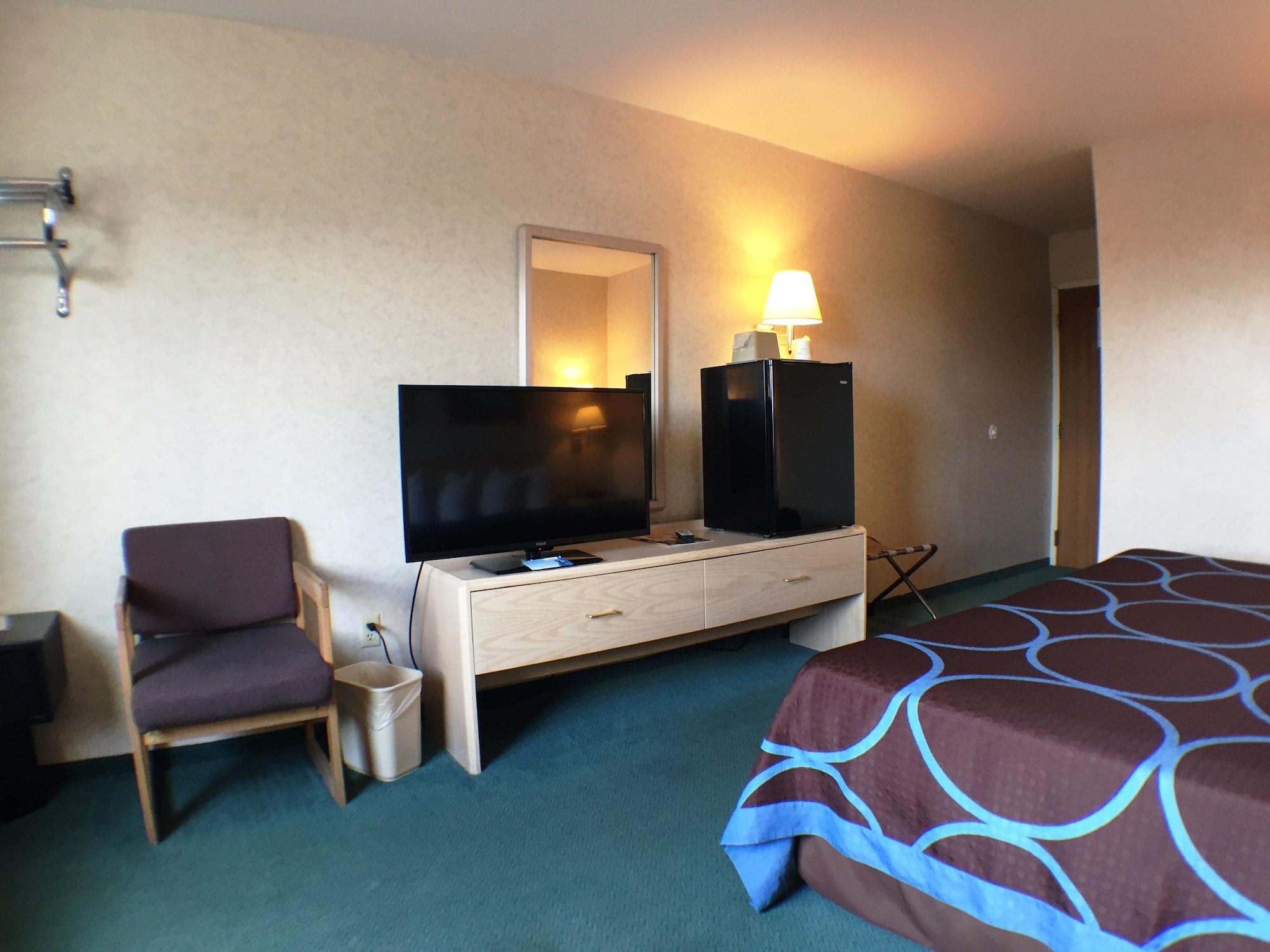 Super 8 By Wyndham Canandaigua Eksteriør billede