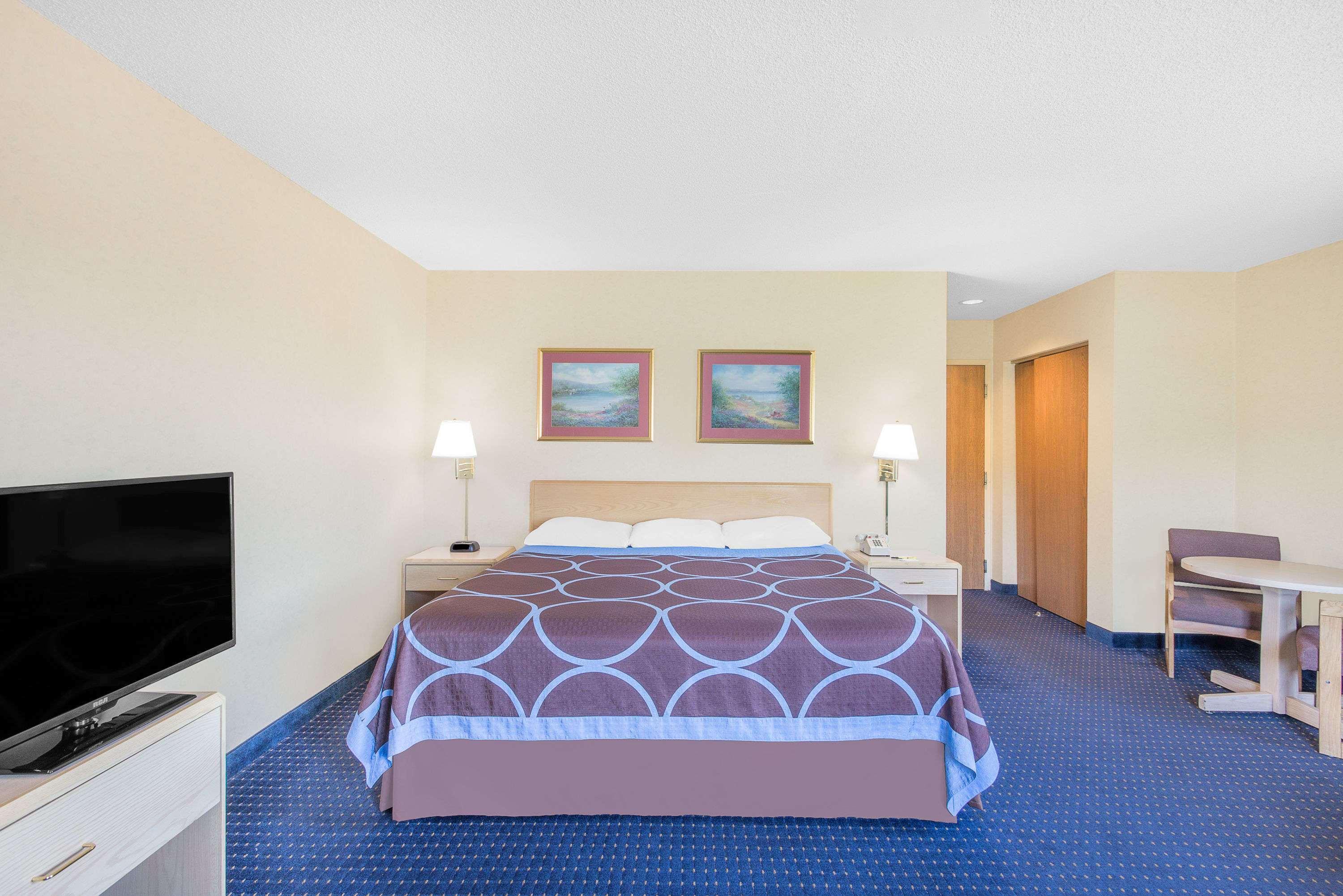 Super 8 By Wyndham Canandaigua Eksteriør billede